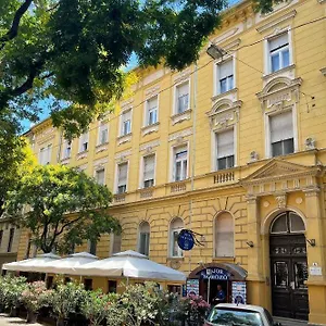 https://biztos-kucko.szeged-hotels.com